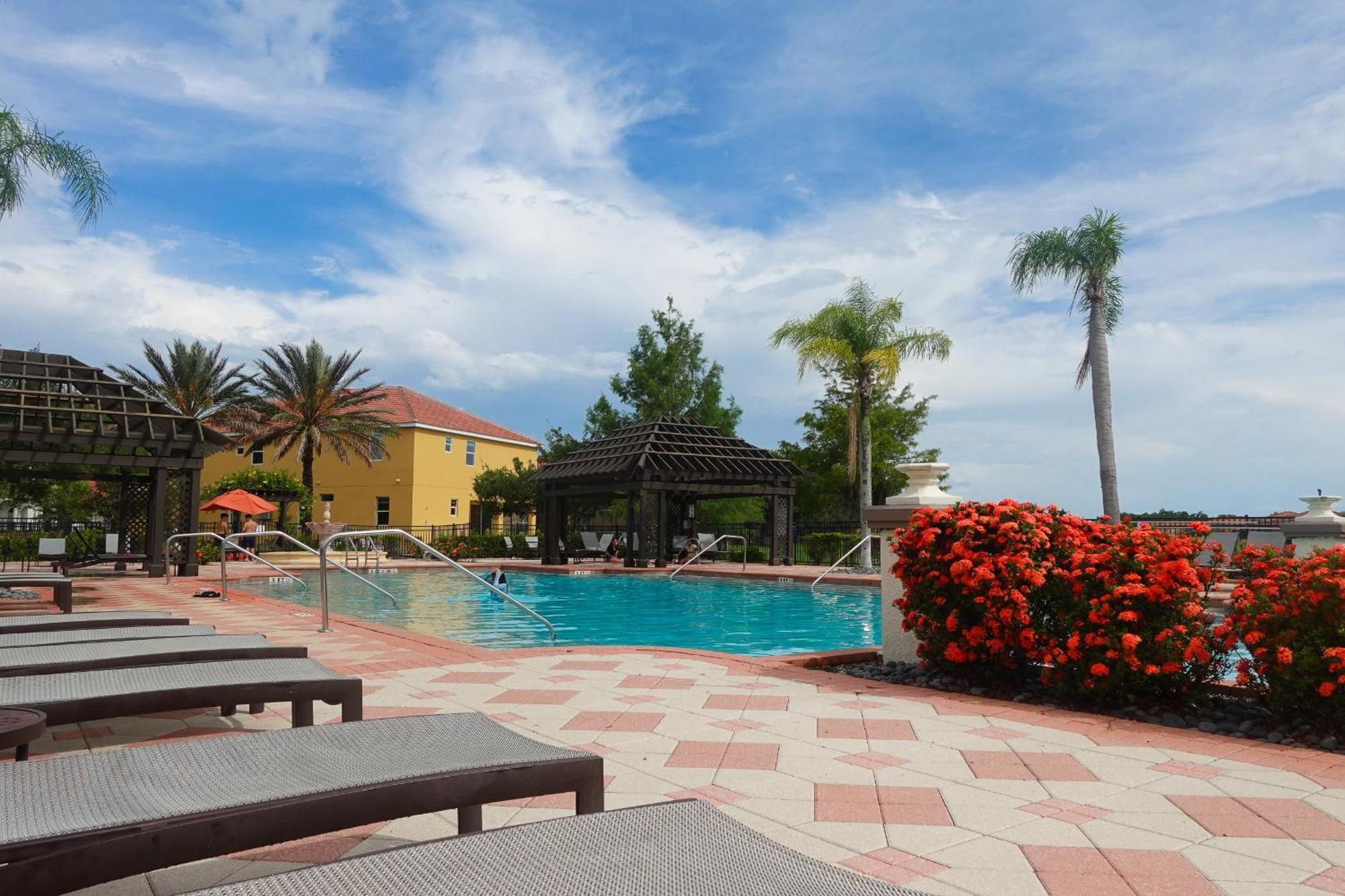 Waterfront Brand New Modern Luxury 8 Bedroom Pool House! Sleeps 16 Kissimmee Exterior photo